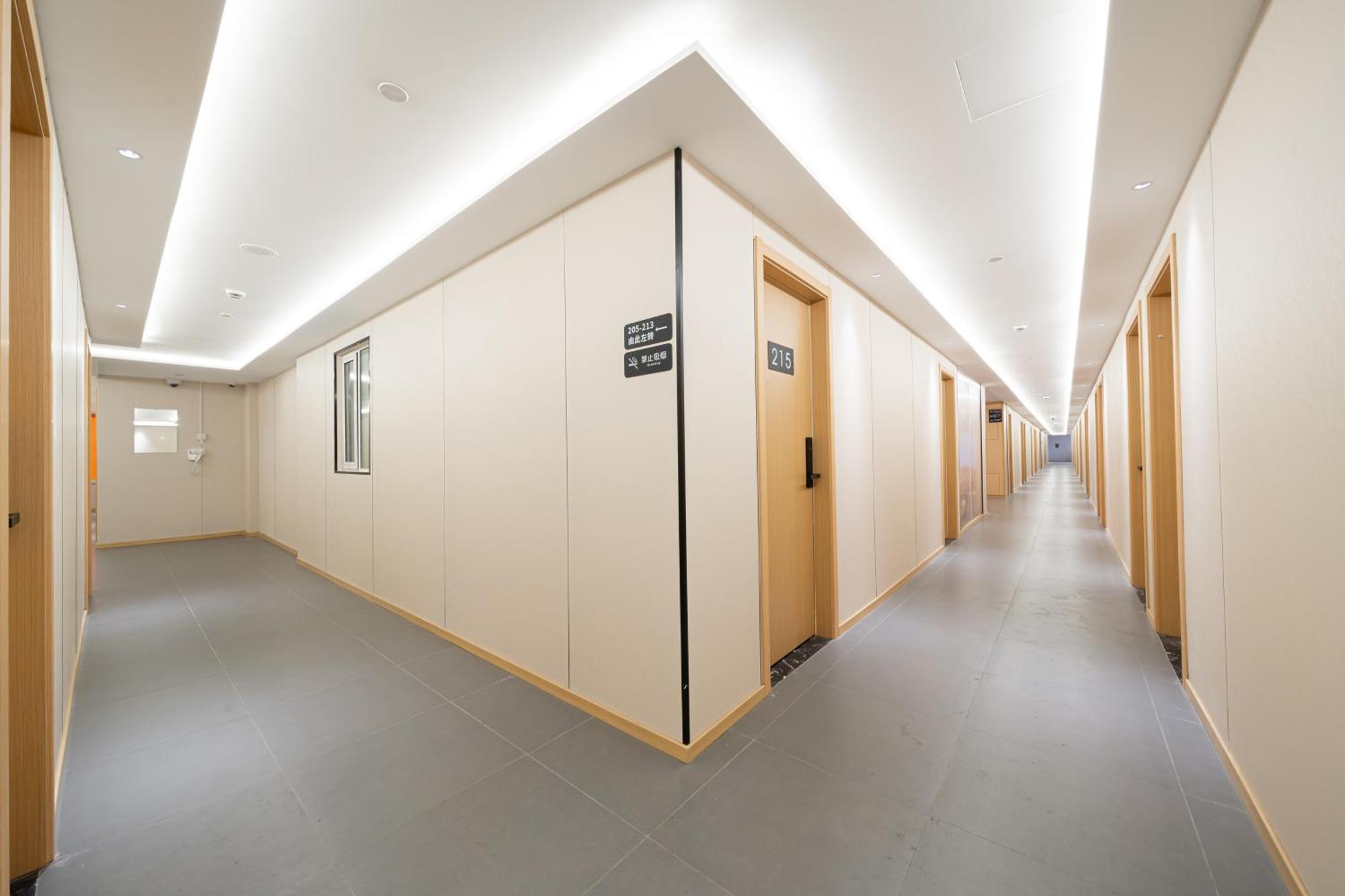 Hostel Denpa - Zhenbei Subway Station Meichuan Road Pedestrian Street Branch Shanghai